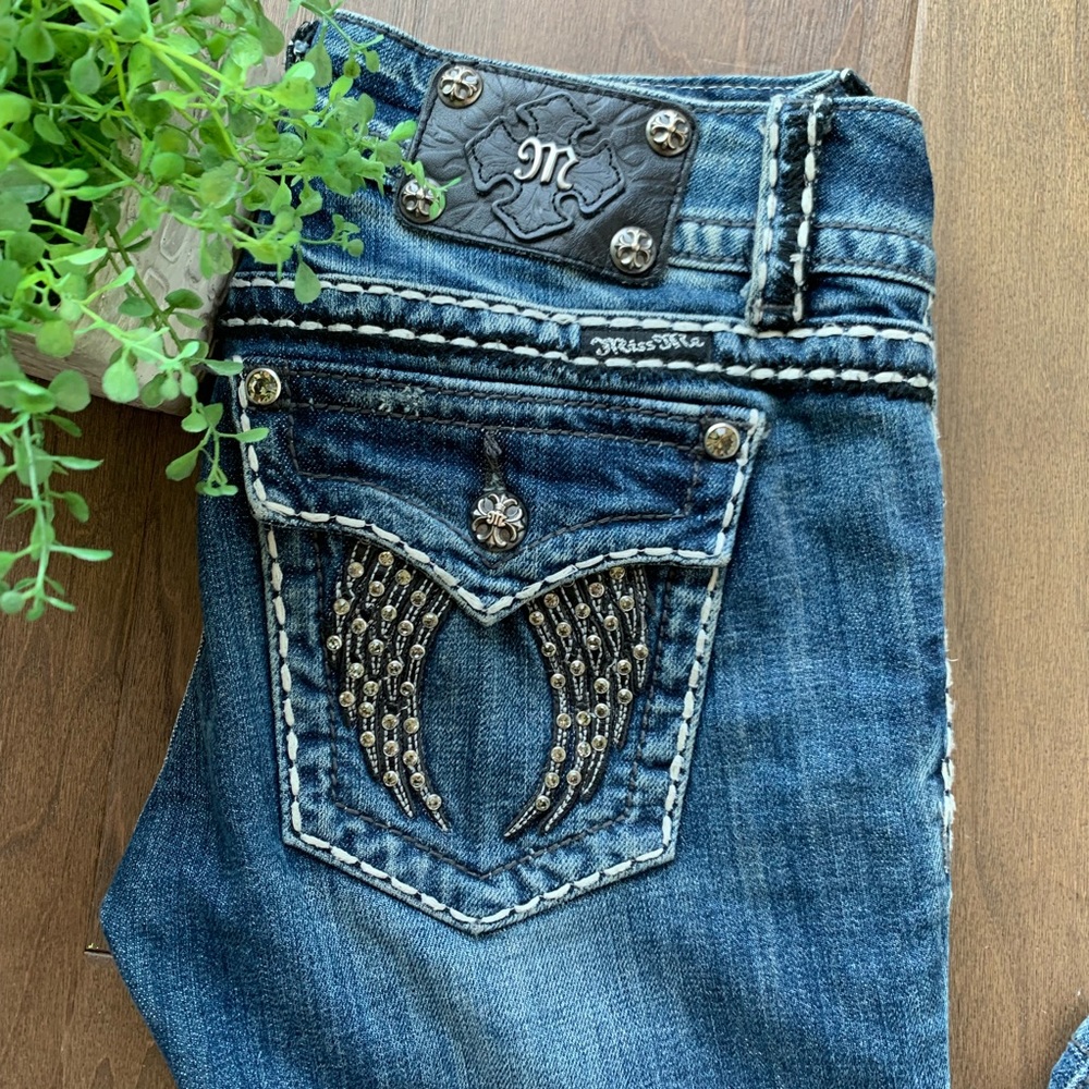 Miss Me | 🤩 signature boot wing jeans